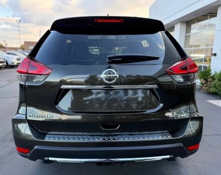 Черный Ниссан Rogue, объемом двигателя 2.5 л и пробегом 61 тыс. км за 8000 $, фото 5 на Automoto.ua