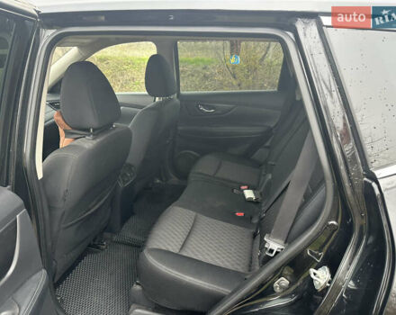 Черный Ниссан Rogue, объемом двигателя 2.49 л и пробегом 148 тыс. км за 14000 $, фото 18 на Automoto.ua