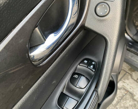 Чорний Ніссан Rogue, об'ємом двигуна 2.5 л та пробігом 63 тис. км за 15000 $, фото 93 на Automoto.ua