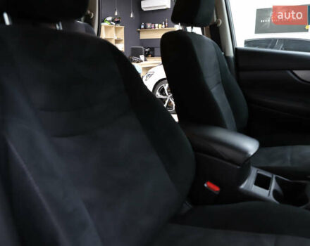 Черный Ниссан Rogue, объемом двигателя 2.5 л и пробегом 141 тыс. км за 11900 $, фото 42 на Automoto.ua