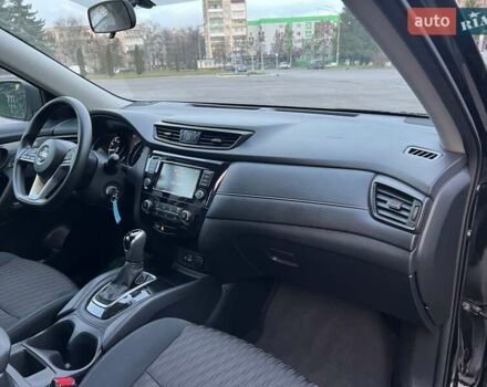 Черный Ниссан Rogue, объемом двигателя 2.5 л и пробегом 220 тыс. км за 11990 $, фото 11 на Automoto.ua