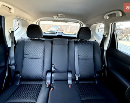 Черный Ниссан Rogue, объемом двигателя 2.5 л и пробегом 227 тыс. км за 12700 $, фото 21 на Automoto.ua