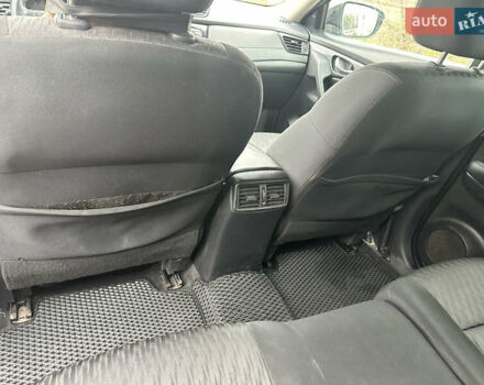 Черный Ниссан Rogue, объемом двигателя 2.49 л и пробегом 148 тыс. км за 14000 $, фото 16 на Automoto.ua