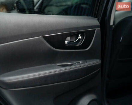 Черный Ниссан Rogue, объемом двигателя 2 л и пробегом 65 тыс. км за 17900 $, фото 40 на Automoto.ua