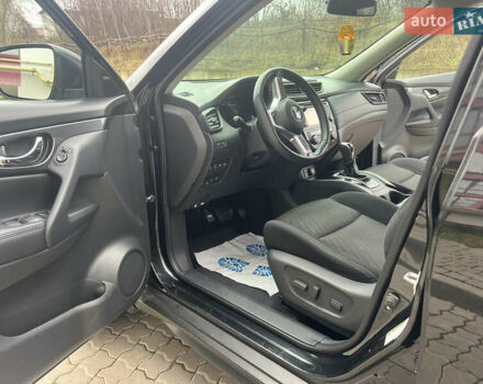 Черный Ниссан Rogue, объемом двигателя 2.5 л и пробегом 170 тыс. км за 13250 $, фото 12 на Automoto.ua