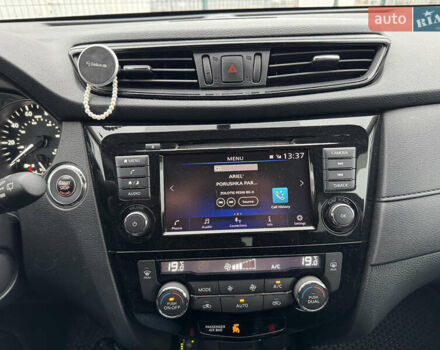 Черный Ниссан Rogue, объемом двигателя 2.49 л и пробегом 83 тыс. км за 17490 $, фото 21 на Automoto.ua