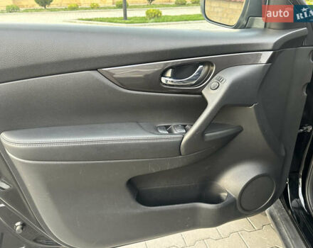 Черный Ниссан Rogue, объемом двигателя 2.49 л и пробегом 120 тыс. км за 16900 $, фото 9 на Automoto.ua