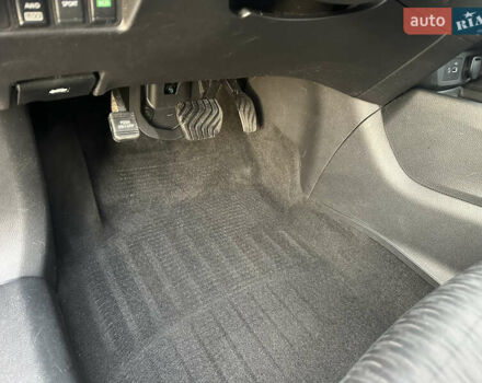 Черный Ниссан Rogue, объемом двигателя 2.49 л и пробегом 120 тыс. км за 16900 $, фото 4 на Automoto.ua