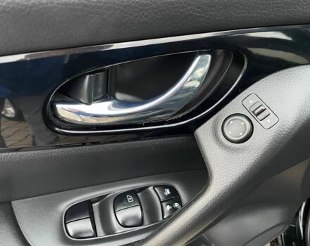 Чорний Ніссан Rogue, об'ємом двигуна 2 л та пробігом 12 тис. км за 16500 $, фото 8 на Automoto.ua