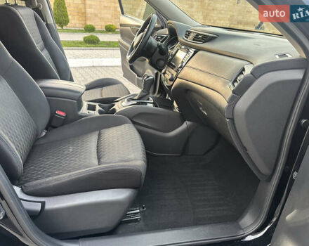 Черный Ниссан Rogue, объемом двигателя 2.49 л и пробегом 120 тыс. км за 16900 $, фото 6 на Automoto.ua