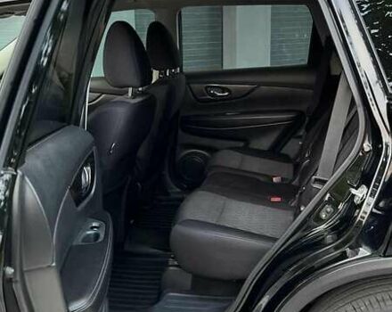 Черный Ниссан Rogue, объемом двигателя 2.49 л и пробегом 154 тыс. км за 15900 $, фото 5 на Automoto.ua