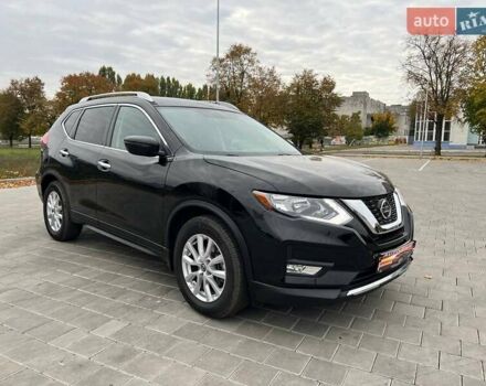 Черный Ниссан Rogue, объемом двигателя 2.49 л и пробегом 61 тыс. км за 14800 $, фото 2 на Automoto.ua