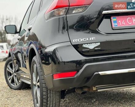 Черный Ниссан Rogue, объемом двигателя 2.5 л и пробегом 177 тыс. км за 14800 $, фото 19 на Automoto.ua