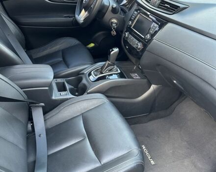 Черный Ниссан Rogue, объемом двигателя 2.5 л и пробегом 60 тыс. км за 15200 $, фото 4 на Automoto.ua