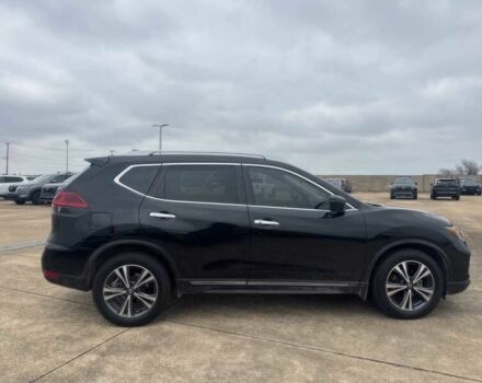 Черный Ниссан Rogue, объемом двигателя 2.5 л и пробегом 37 тыс. км за 7000 $, фото 3 на Automoto.ua