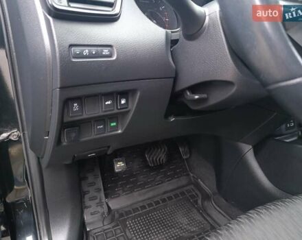 Черный Ниссан Rogue, объемом двигателя 2.49 л и пробегом 157 тыс. км за 13500 $, фото 12 на Automoto.ua