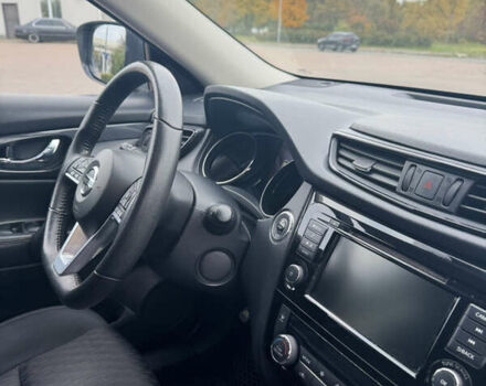 Чорний Ніссан Rogue, об'ємом двигуна 2.49 л та пробігом 198 тис. км за 16000 $, фото 24 на Automoto.ua