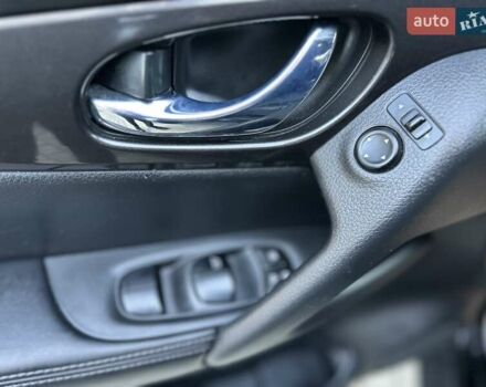 Черный Ниссан Rogue, объемом двигателя 2.5 л и пробегом 72 тыс. км за 14990 $, фото 13 на Automoto.ua