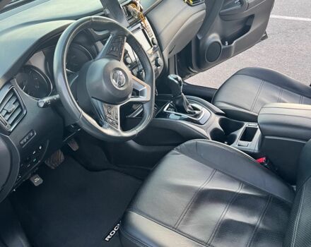 Черный Ниссан Rogue, объемом двигателя 2.5 л и пробегом 170 тыс. км за 16000 $, фото 3 на Automoto.ua