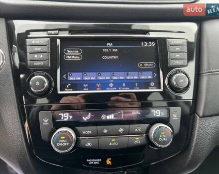 Черный Ниссан Rogue, объемом двигателя 2.5 л и пробегом 177 тыс. км за 14800 $, фото 21 на Automoto.ua