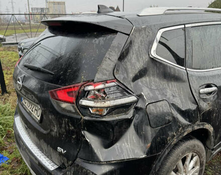 Чорний Ніссан Rogue, об'ємом двигуна 2.49 л та пробігом 124 тис. км за 8000 $, фото 3 на Automoto.ua