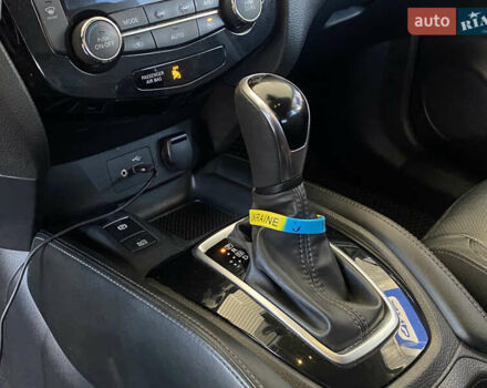 Черный Ниссан Rogue, объемом двигателя 2.49 л и пробегом 112 тыс. км за 16200 $, фото 11 на Automoto.ua
