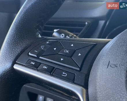 Черный Ниссан Rogue, объемом двигателя 2.49 л и пробегом 112 тыс. км за 16200 $, фото 17 на Automoto.ua