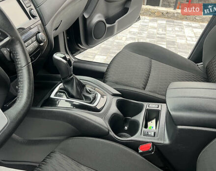 Черный Ниссан Rogue, объемом двигателя 2.5 л и пробегом 92 тыс. км за 16200 $, фото 50 на Automoto.ua