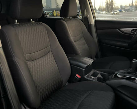 Черный Ниссан Rogue, объемом двигателя 2.49 л и пробегом 79 тыс. км за 18500 $, фото 23 на Automoto.ua