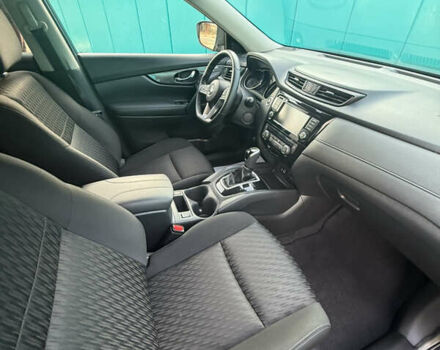 Черный Ниссан Rogue, объемом двигателя 2.49 л и пробегом 76 тыс. км за 15200 $, фото 10 на Automoto.ua