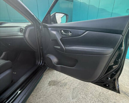 Черный Ниссан Rogue, объемом двигателя 2.49 л и пробегом 76 тыс. км за 15200 $, фото 11 на Automoto.ua