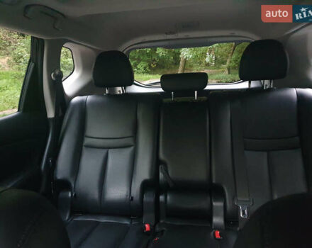 Черный Ниссан Rogue, объемом двигателя 2.49 л и пробегом 127 тыс. км за 19000 $, фото 7 на Automoto.ua