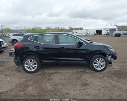 Черный Ниссан Rogue, объемом двигателя 2 л и пробегом 100 тыс. км за 13899 $, фото 4 на Automoto.ua