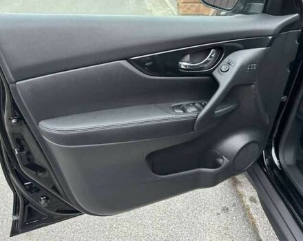 Черный Ниссан Rogue, объемом двигателя 2.5 л и пробегом 100 тыс. км за 12000 $, фото 6 на Automoto.ua