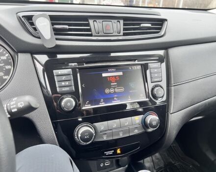 Черный Ниссан Rogue, объемом двигателя 2.5 л и пробегом 135 тыс. км за 16100 $, фото 5 на Automoto.ua