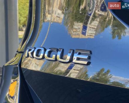Черный Ниссан Rogue, объемом двигателя 2.49 л и пробегом 112 тыс. км за 16200 $, фото 21 на Automoto.ua