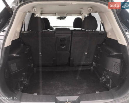 Чорний Ніссан Rogue, об'ємом двигуна 2.49 л та пробігом 257 тис. км за 14700 $, фото 15 на Automoto.ua