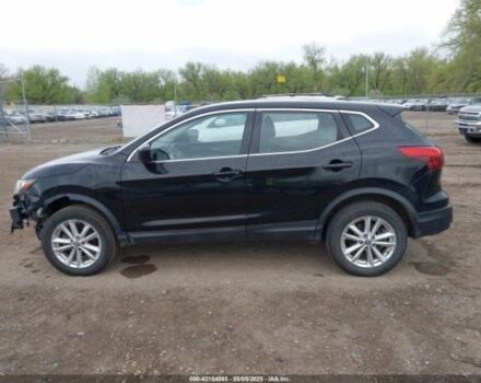 Черный Ниссан Rogue, объемом двигателя 2 л и пробегом 100 тыс. км за 13899 $, фото 3 на Automoto.ua