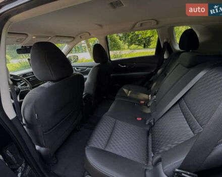 Черный Ниссан Rogue, объемом двигателя 2.49 л и пробегом 140 тыс. км за 14999 $, фото 7 на Automoto.ua