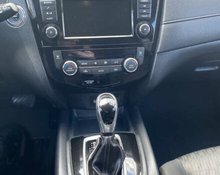 Черный Ниссан Rogue, объемом двигателя 2.49 л и пробегом 163 тыс. км за 15499 $, фото 13 на Automoto.ua