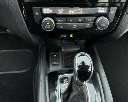 Черный Ниссан Rogue, объемом двигателя 2.5 л и пробегом 100 тыс. км за 12000 $, фото 10 на Automoto.ua