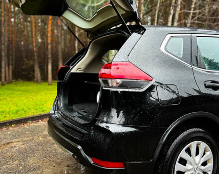 Черный Ниссан Rogue, объемом двигателя 2.49 л и пробегом 135 тыс. км за 15900 $, фото 4 на Automoto.ua