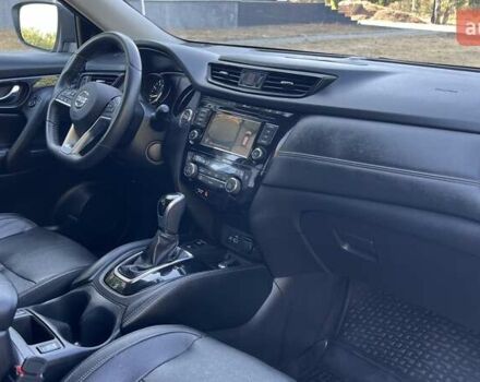 Черный Ниссан Rogue, объемом двигателя 2.49 л и пробегом 96 тыс. км за 16500 $, фото 11 на Automoto.ua