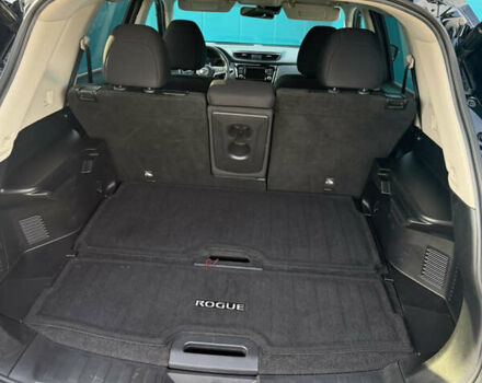 Черный Ниссан Rogue, объемом двигателя 2.49 л и пробегом 76 тыс. км за 15200 $, фото 18 на Automoto.ua