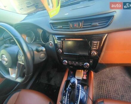 Черный Ниссан Rogue, объемом двигателя 2.5 л и пробегом 160 тыс. км за 16100 $, фото 3 на Automoto.ua