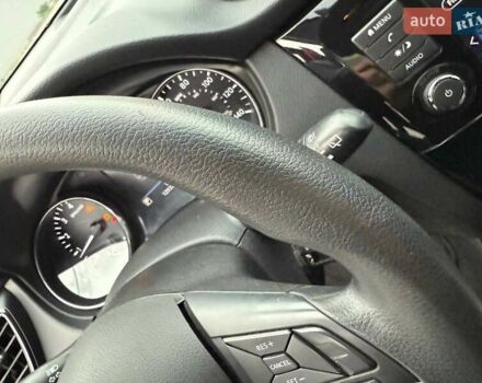 Черный Ниссан Rogue, объемом двигателя 2.49 л и пробегом 129 тыс. км за 13700 $, фото 38 на Automoto.ua