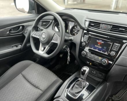 Черный Ниссан Rogue, объемом двигателя 2.5 л и пробегом 135 тыс. км за 16100 $, фото 4 на Automoto.ua