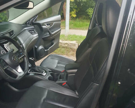 Черный Ниссан Rogue, объемом двигателя 2.49 л и пробегом 127 тыс. км за 19000 $, фото 4 на Automoto.ua