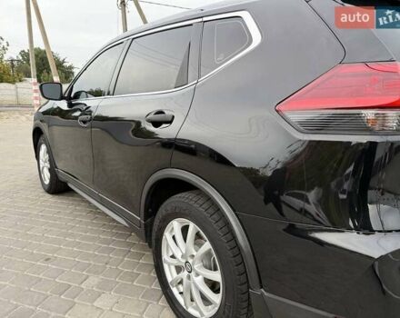 Черный Ниссан Rogue, объемом двигателя 2.49 л и пробегом 129 тыс. км за 13700 $, фото 19 на Automoto.ua