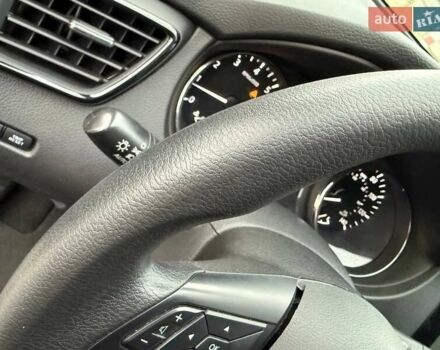 Черный Ниссан Rogue, объемом двигателя 2.49 л и пробегом 129 тыс. км за 13700 $, фото 34 на Automoto.ua